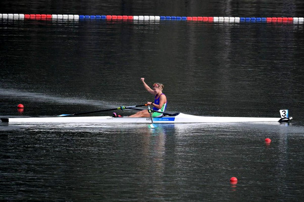 Anna Prakaten advances to quarterfinals