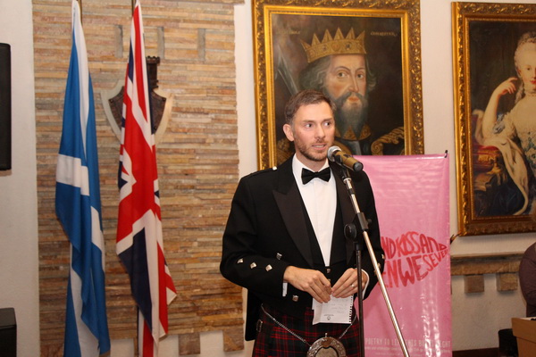 В Ташкенте отметили день рождения поэта Роберта Бернса