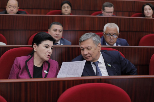 Депутаты приняли в первом чтении законопроект о реформе экономических и административных судов