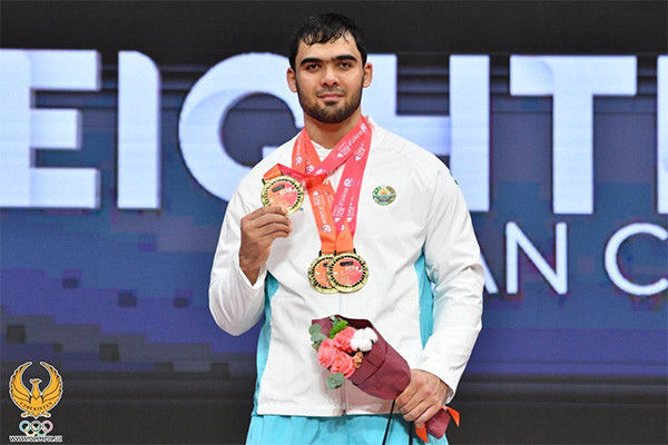 Akbar Juraev becomes the Asian Weightlifting Champion
