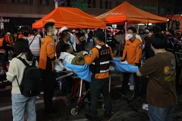 Количество погибших в результате давке в центре Сеула возросло до 120