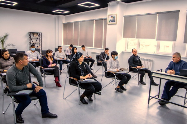 В школе предпринимателей «Тадбиркорлар мактаби» стартовал первый сезон учебных курсов