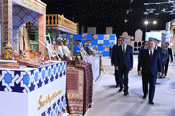 Президент посетил выставку туриндустрии