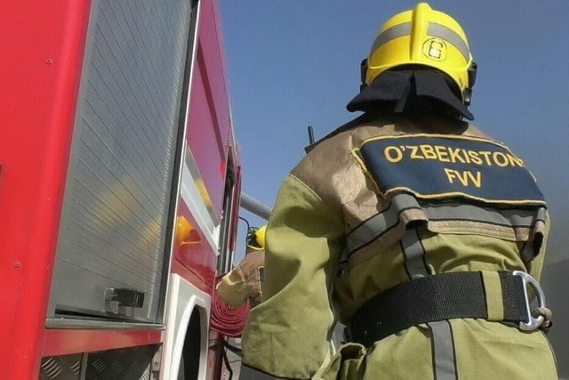 В Бухаре в частном доме прогремел взрыв