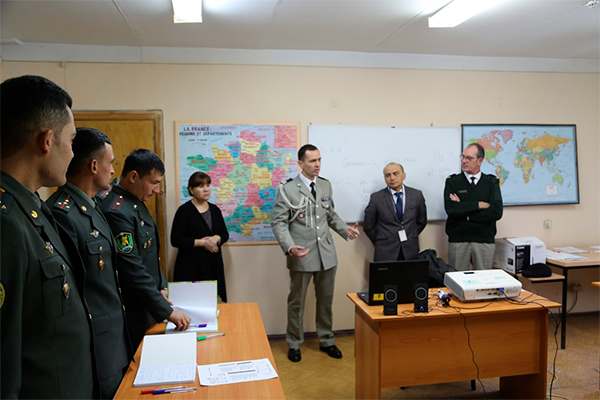 Ministry of Defense officers are learning French