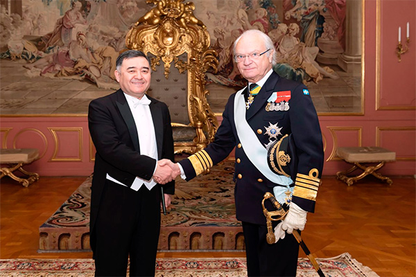 Ambassador of Uzbekistan presents his credentials to the King of Sweden