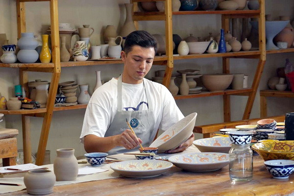 Узбекский керамист принят в престижную стипендиальную программу Homo Faber