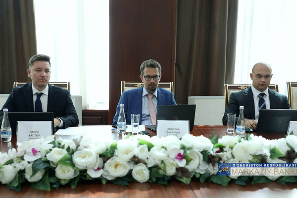 Представители агентства Fitch Ratings посетили Центральный банк