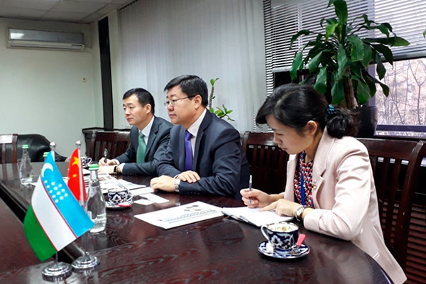 В Госкомтуризме приняли Посла Китая