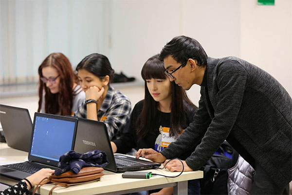 В Ташкенте состоялся мастер-класс по программированию Django Girls