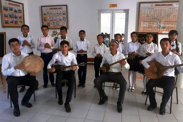 Учащихся обучат игре на музыкальных инструментах