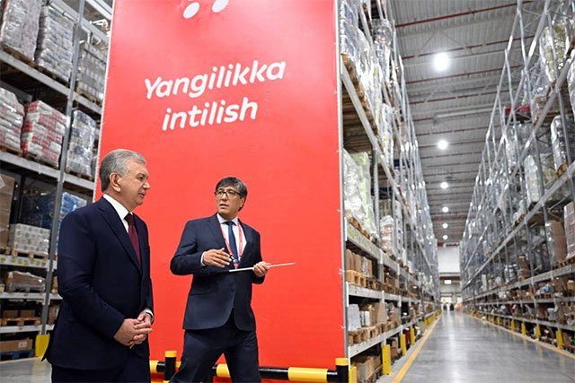 Президент ознакомился с крупнейшим распределительным центром Anglesey Food в Ташкенте