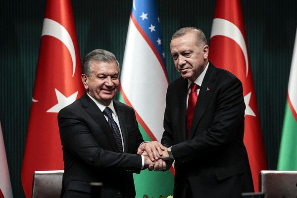 Президент Узбекистана совершит официальный визит в Турцию