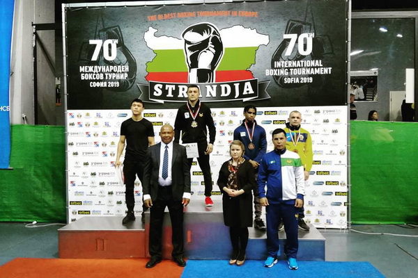 Боксеры Узбекистана завоевали пять медалей в Болгарии