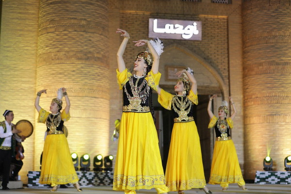 В Хиве завершился Международный фестиваль «Лазги»