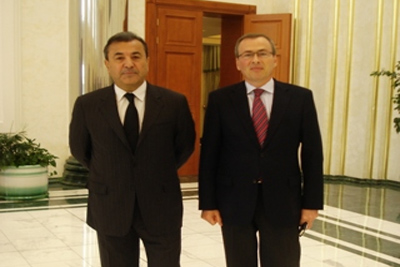 French envoy holds meeting at Senate