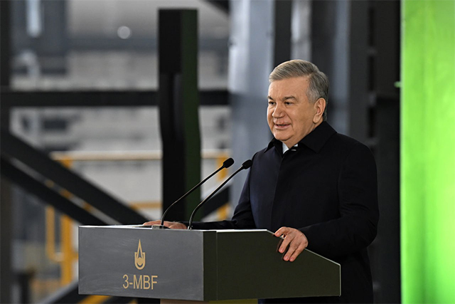 Президент запустил 3-й медеперерабатывающий завод в Алмалыке