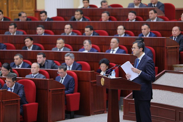 Проект закона «О Государственном бюджете Республики Узбекистан на 2023 год» принят в первом чтении