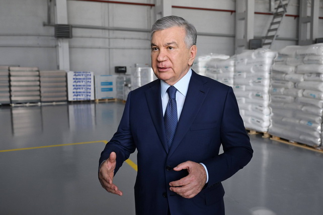 Mirziyoyev Visits Kmita Polymers Plant in Chirchik
