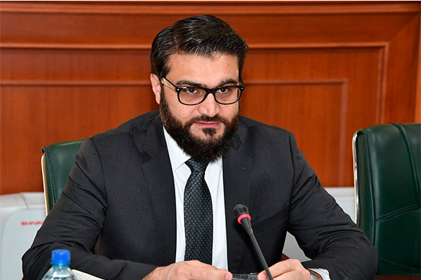 Abdulaziz Kamilov receives a delegation of Afghanistan