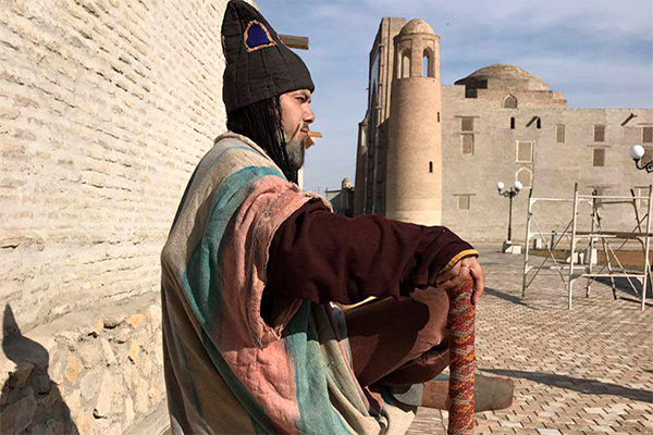 Ещё одна инициатива Госкомтуризма: В Бухаре появился «левитирующий» дервиш