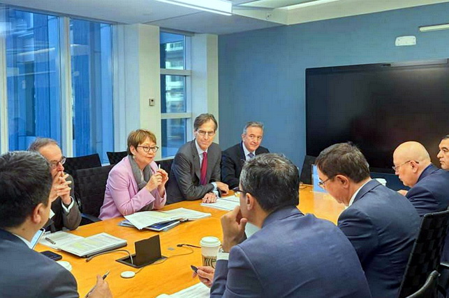 ЕБРР и Узбекистан обсудили расширение сотрудничества и новые проекты в инфраструктуре и энергетике