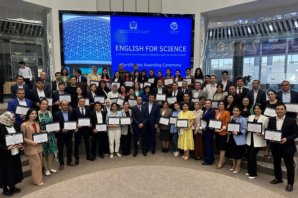 Награждены очередные выпускники проекта по бесплатному обучению академического английского «English for Science»