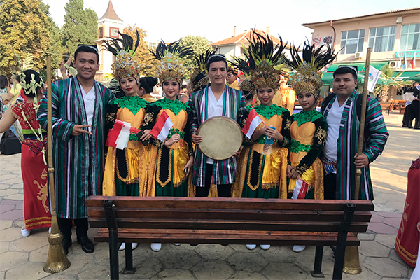 Ансамбль «Маком» стал обладателем Гран-при Международного фольклорного фестиваля