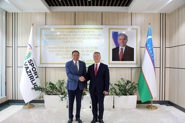 Adham Ikramov meets with the head of China CAMC Engineering