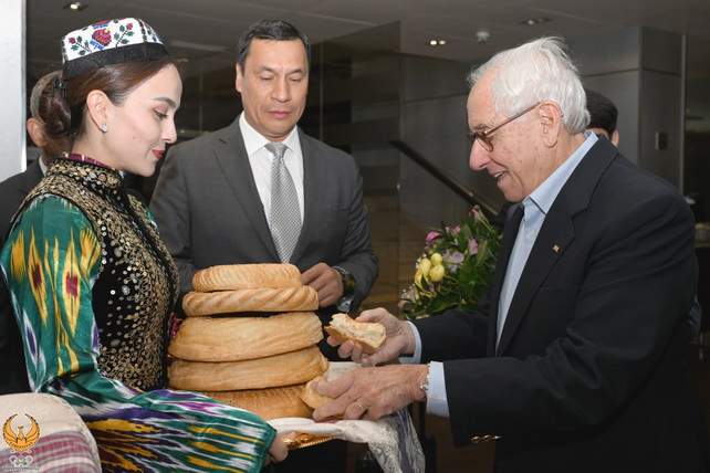 President of the International Volleyball Federation arrives in Uzbekistan