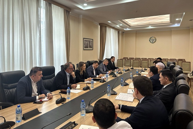 Узбекистан обсудил сотрудничество с Coca-Cola Ichimligi