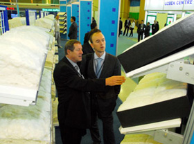 Началась традиционная Международная узбекская хлопковая ярмарка