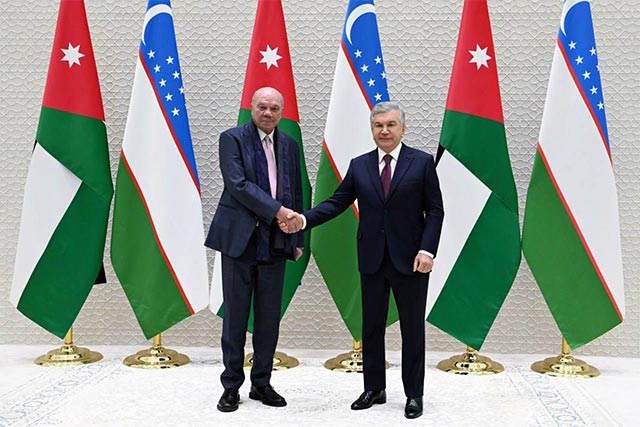 Президент Узбекистана принял делегацию Сената Иордании во главе с Файсалом аль-Файезом