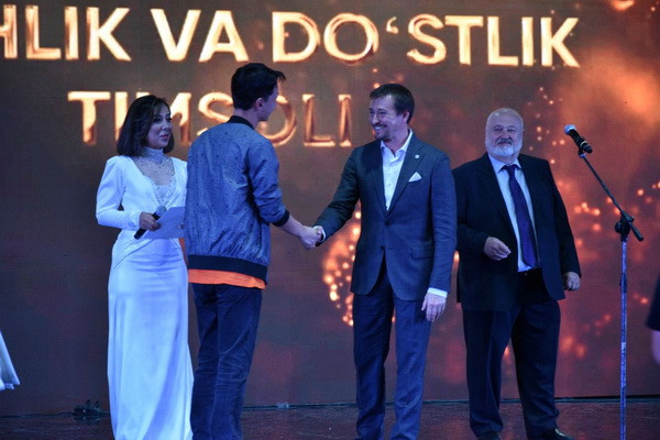 Konsert-tomosha tadbirlarida fonogrammadan foydalanish bosqichma-bosqich cheklanadi