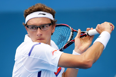 Denis Istomin outplays Janko Tipsarevic in Montreal