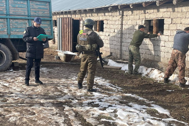 На узбекско-казахстанской границе обнаружен тоннель протяжённостью 450 м