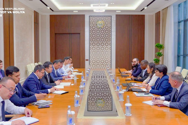 Uzbekistan’s Minister of Digital Technologies Discusses New Joint IT Projects with Chinese Ambassador