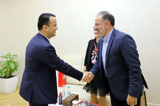 Лазиз Кудратов провел встречу с генеральным директором компании Coca-Cola Ichimligi Uzbekistan Ltd. Uzbekistan