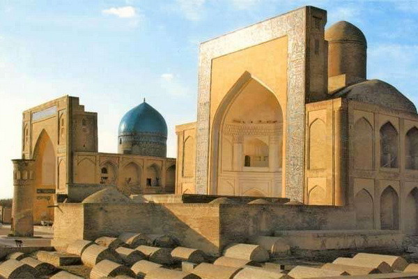 Ситуацию по факту продажи земли в комплексе «Чор Бакр» изучат правоохранительные органы