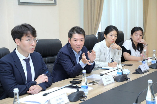 Обсужден ход реализации совместных проектов в рамках двустороннего финансово-технического сотрудничества с Республикой Корея