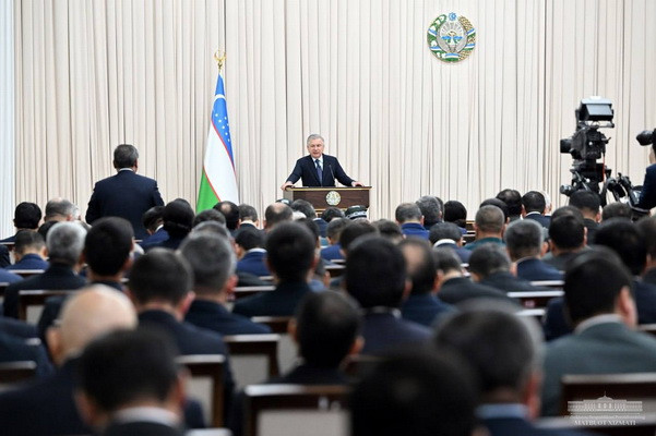 Президент поручил запустить мощности по выпуску фармацевтической продукции в Андижанской области