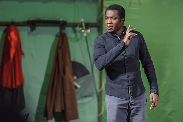 Легендарный театр «Глобус» показал «Гамлета» в Ташкенте (фото)