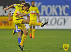 Odil Akhmedov to stay at Anzhi Makhachkala