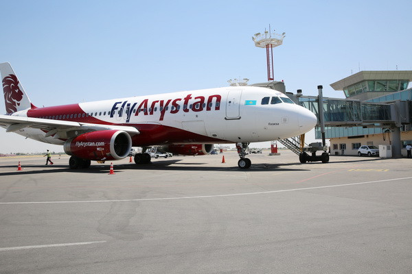 Авиакомпания FlyArystan начала полеты из Астаны в Ташкент