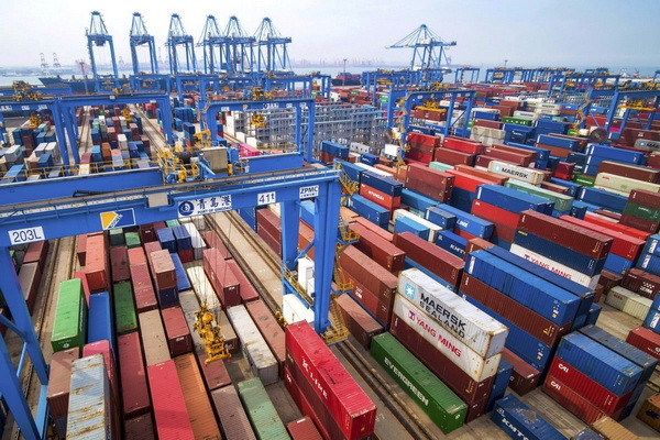China’s foreign trade hits record high in challenging year