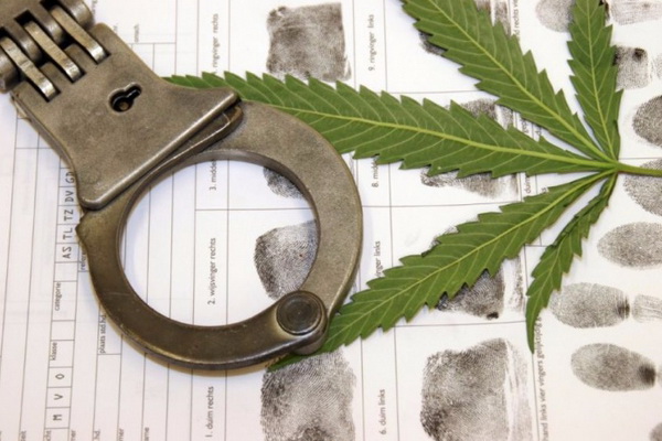 Resident of Jizzakh region detained for selling drugs