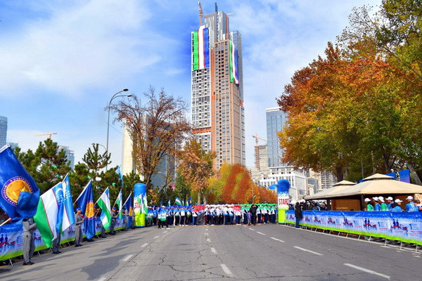 A mass sports race Yangi Nafas takes place in Uzbekistan