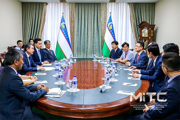 Глава Мининфокома встретился с вице-президентом южнокорейского Университета Инха