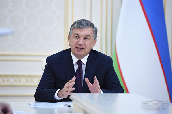 Президент поручил повысить качество оказания госуслуг населению