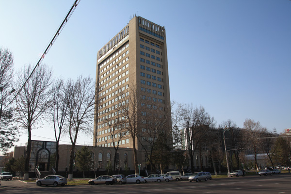 Uzbek leader appoints acting chairperson of State Property Committee